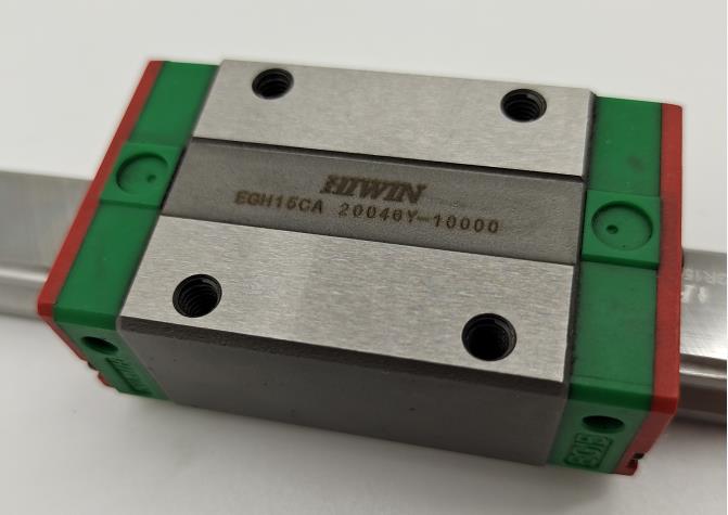 上銀直線導(dǎo)軌是世界知名的直線傳動(dòng)元件，它的規(guī)格尺寸，是很多直線導(dǎo)軌的標(biāo)準(zhǔn)，所以，很多做設(shè)計(jì)的朋友，都會(huì)用上銀導(dǎo)軌的圖紙作為參考標(biāo)準(zhǔn)，那上銀直線導(dǎo)軌cad圖紙哪里有？找雅威達(dá)不用愁。